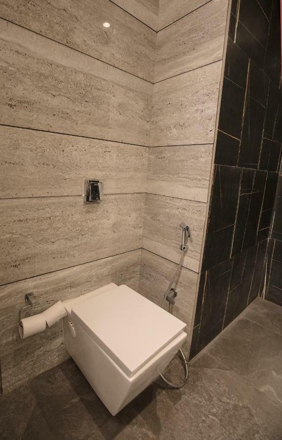 Hotel The Yellow 3*